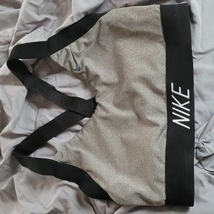 Nike spprts bra